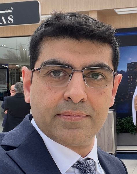 Dr. Amir Azar